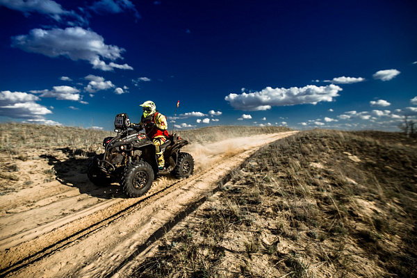 Can-Am X Race 2018: этап контрастов   27-29 апреля в Волгоградской области прошел 1 этап внедорожной квадросерии Can-Am X Race. 62 экипажа в пяти зачетных категориях из 18 регионов России, а также представители Казахстана, Белоруссии, Украины и Латвии выш