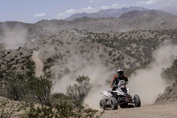 64 км до финиша ралли Dakar 2017. Сергей Карякин первый перед финальным спецучастком!